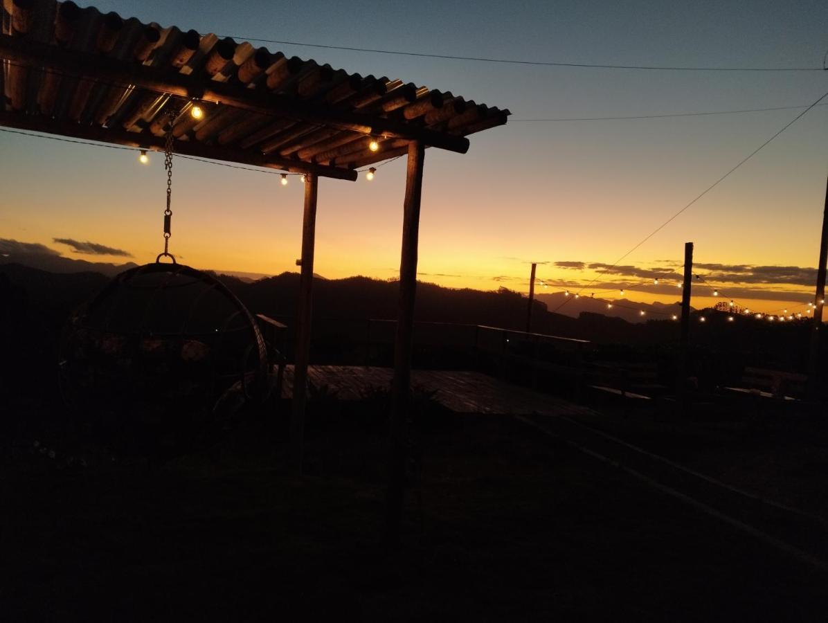 Chales Por Do Sol Caparao Velho Luaran gambar